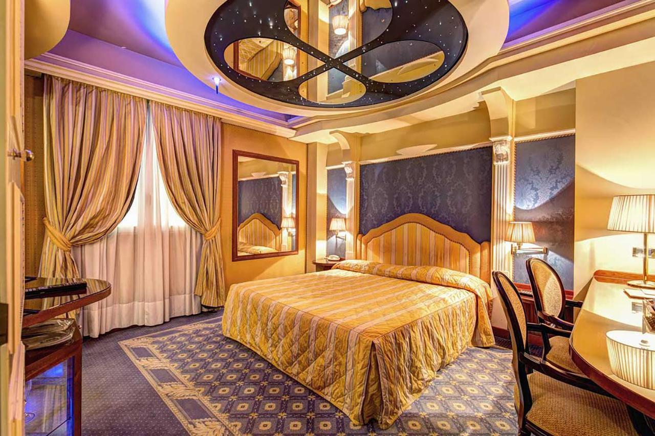 Hotel Motel Miami Pioltello Екстериор снимка