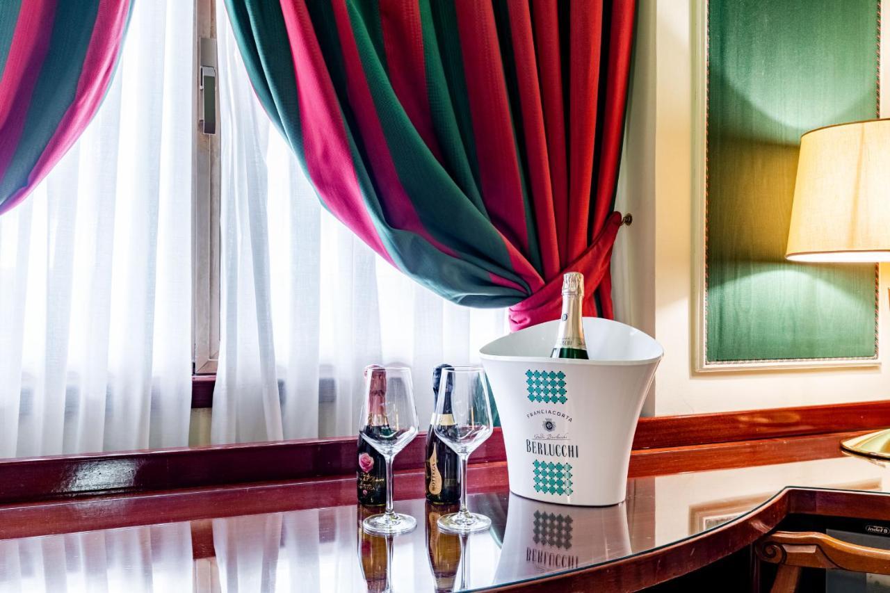 Hotel Motel Miami Pioltello Екстериор снимка