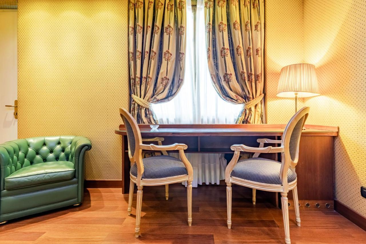 Hotel Motel Miami Pioltello Екстериор снимка
